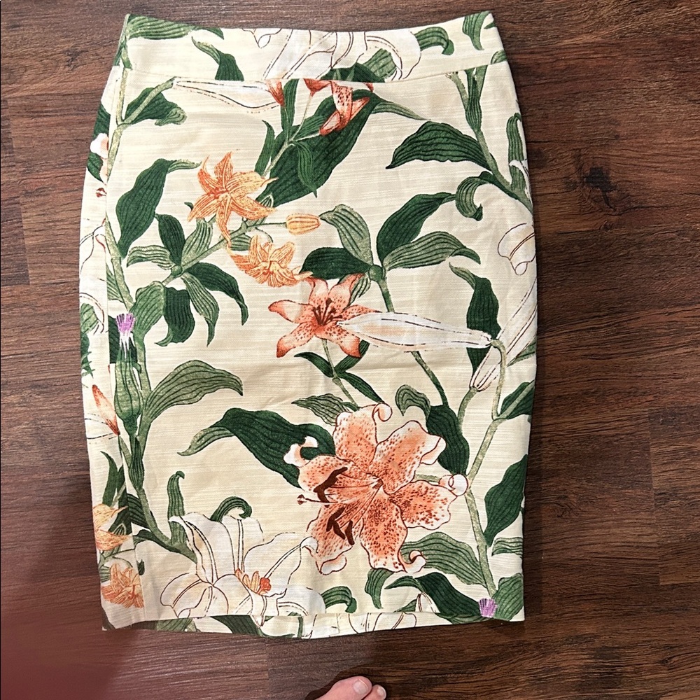 Ann Taylor Floral Pencil Skirt in Green and Orange